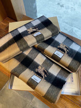 China Replica Burberry Scarf 46usd Only